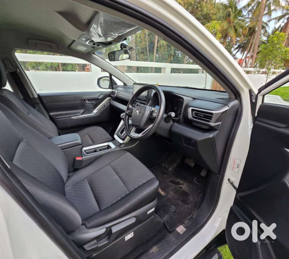 Toyota Innova Hycross 2.0 Gx 7 Str, 2025, Petrol