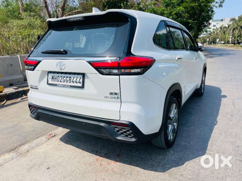 Toyota Innova Hycross 2.0 Zx (o) Hybrid 7 Str, 2024