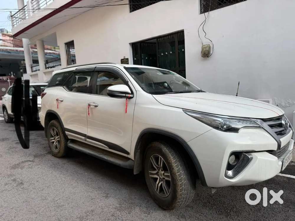 Excellent Condition Toyota Fortuner 2017 Diesel 165000 Km Driven