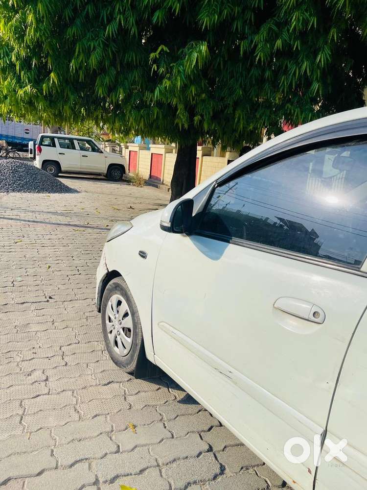 Hyundai I10 2012 Cng & Hybrids Well Maintained