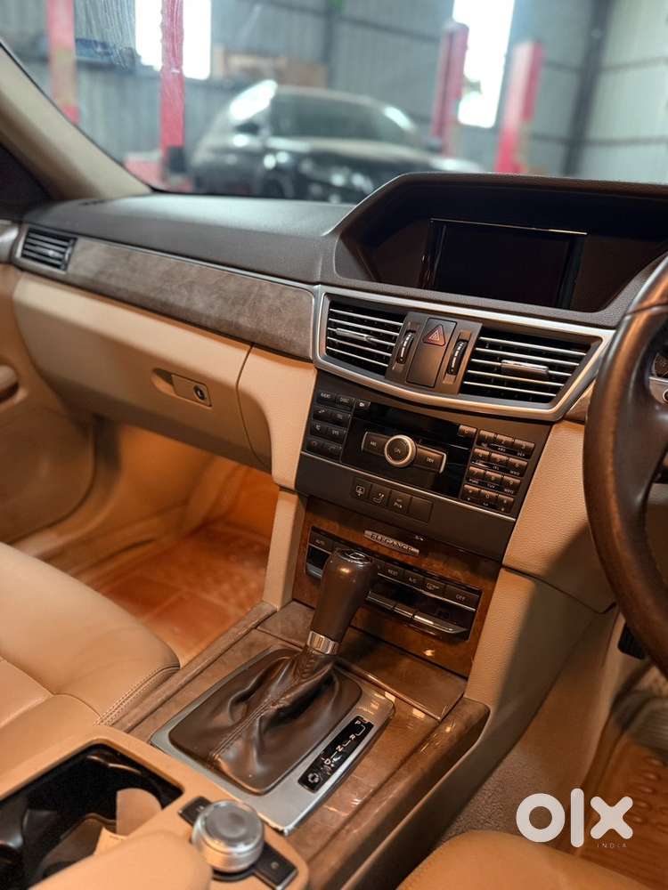 Mercedes-benz E-class 2011