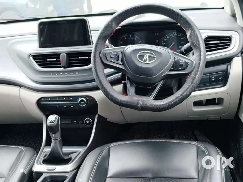 Tata Altroz Xz, 2023, Petrol