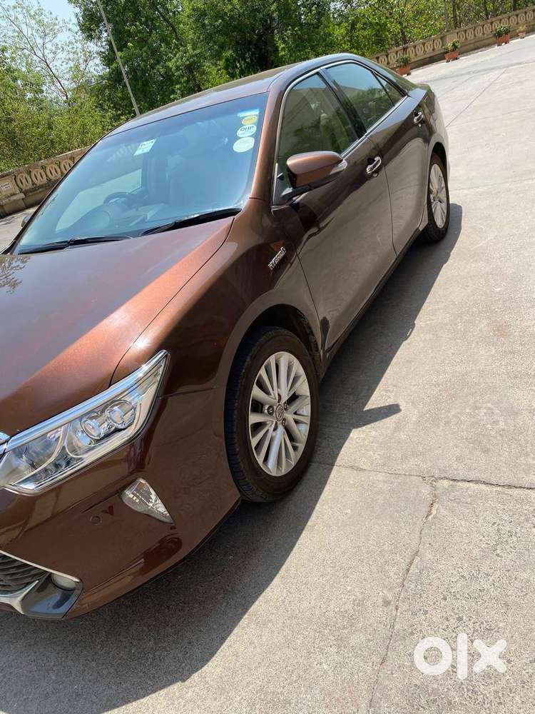 2016 Toyota Camry Hybrid  1st Owner  58k Km  Full Service History