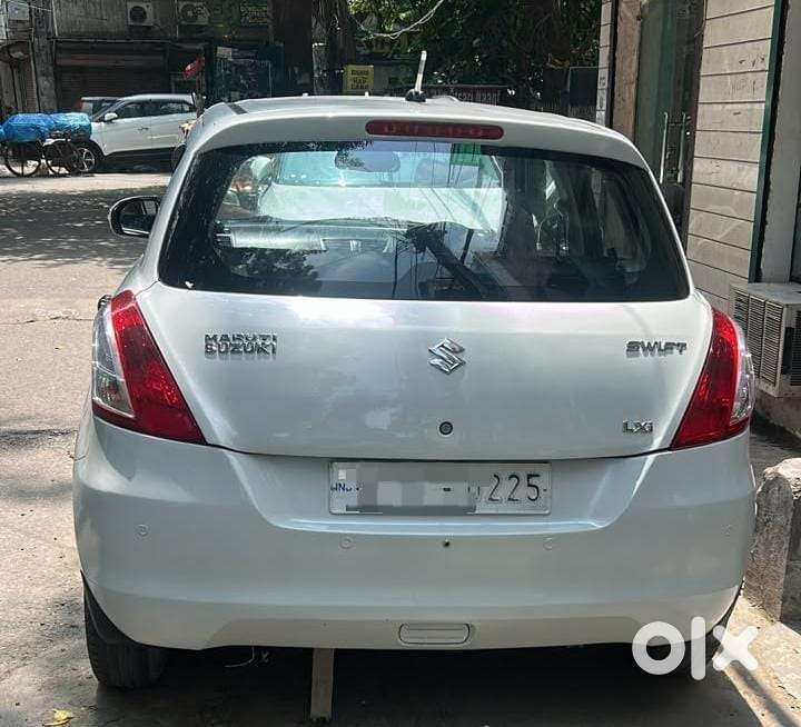 Maruti Suzuki Swift Lxi Optional-o, 2012, Petrol