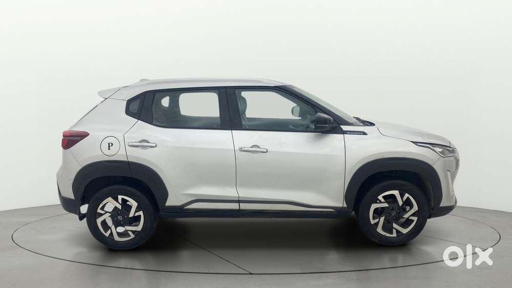 Nissan Magnite 1.0 Xv, 2022, Petrol