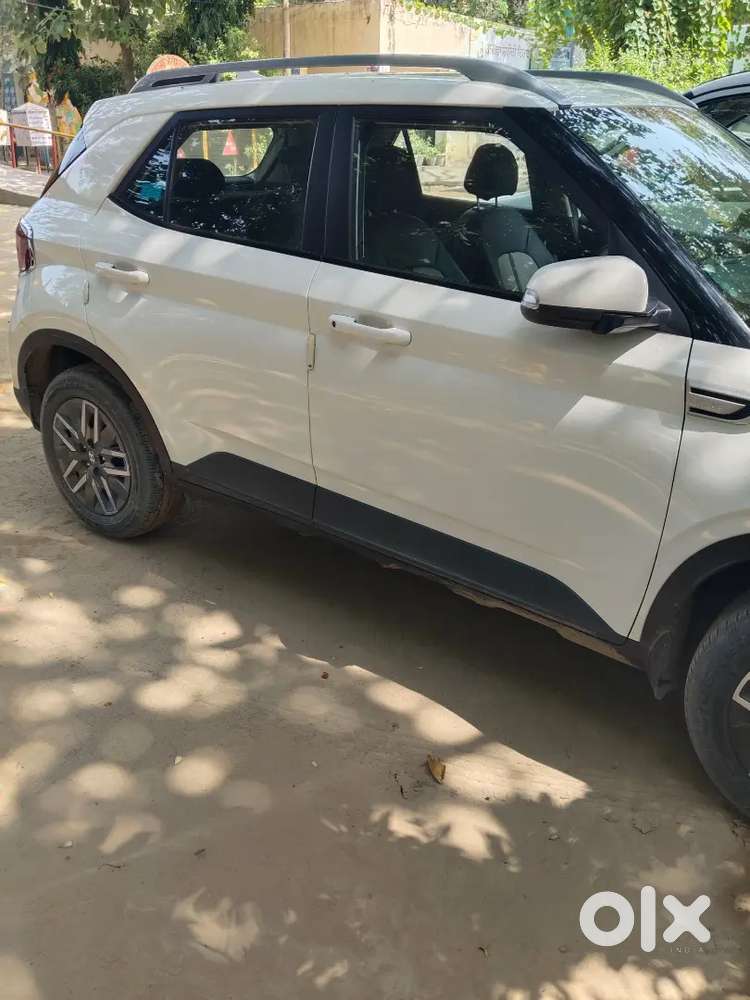 Hyundai Venue 2022 Manual