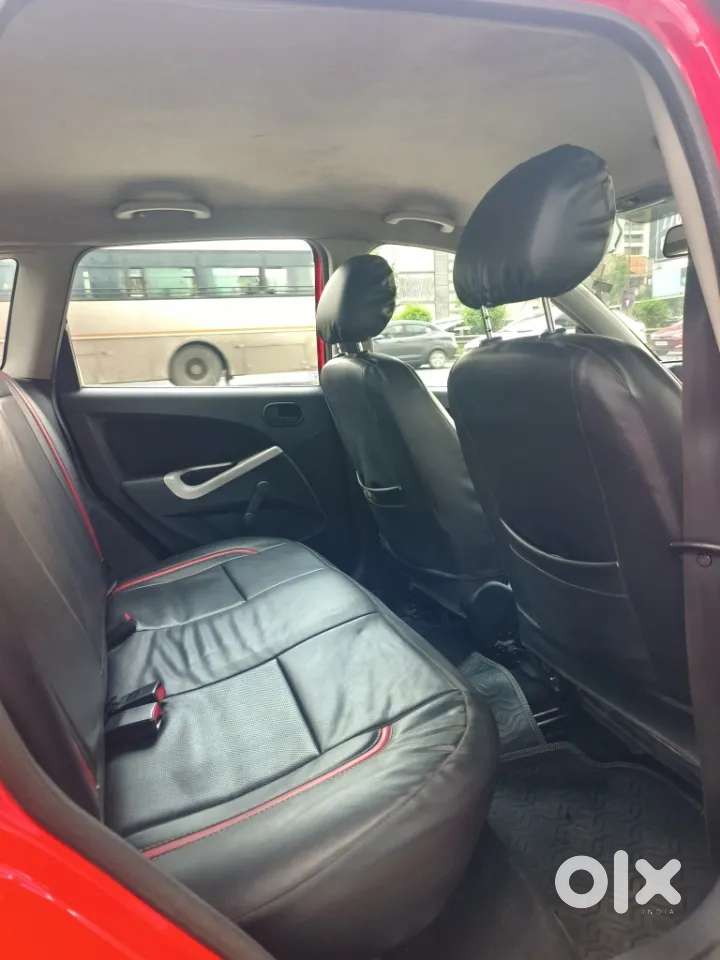 Ford Figo Petrol Zxi, 2011, Petrol