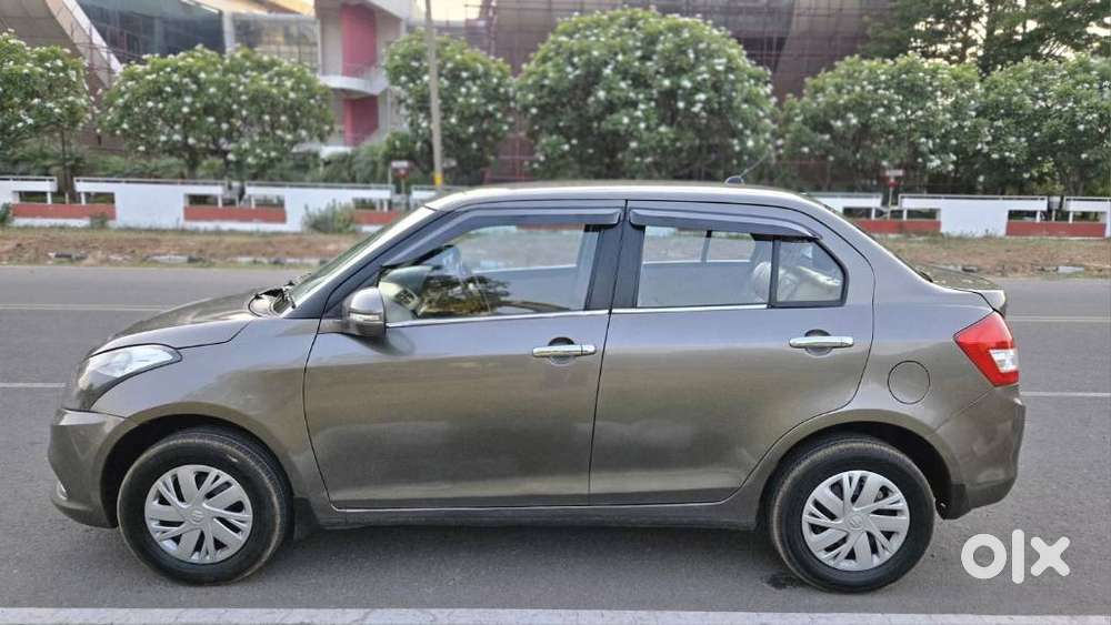 Maruti Suzuki Dzire 1.2 Vxi, 2015, Petrol