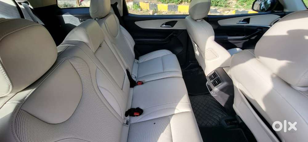 Mahindra Xuv700 2.2 Ax 7 Diesel Mt Luxury Pack Str, 2024, Diesel