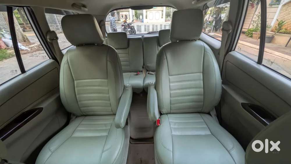 Toyota Innova 2.5 Vx 7 Seater Bs Iv, 2014, Diesel