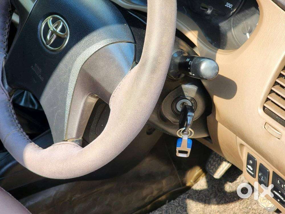 Toyota Innova 2.5 G (diesel) 8 Seater, 2015, Diesel