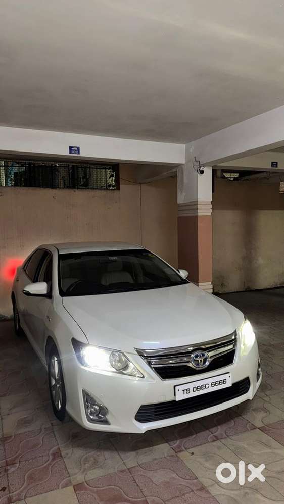 Toyota Camry 2015 Year Hybrid