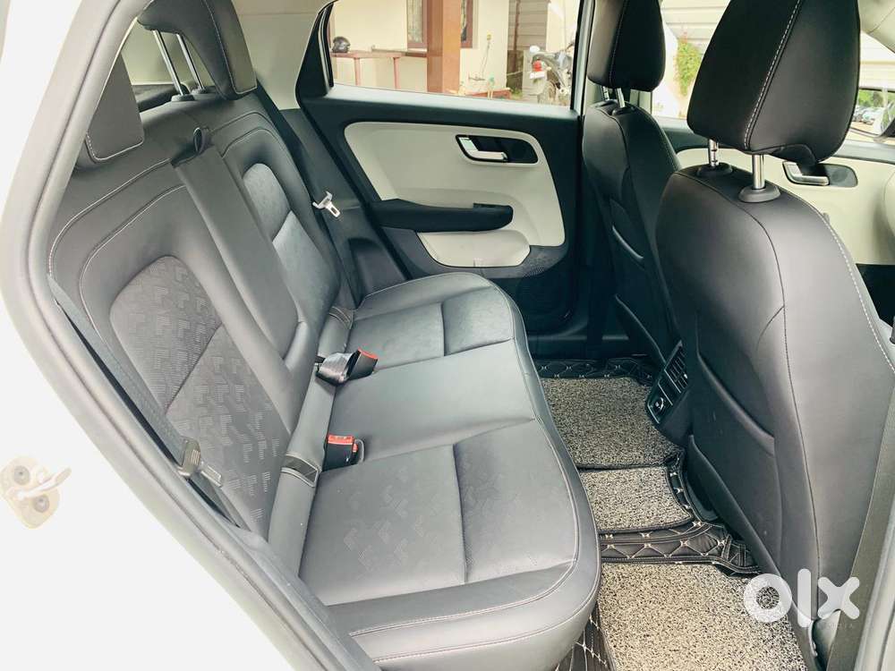 Tata Altroz 1.2 Xz Plus Rtn Dct, 2023, Petrol