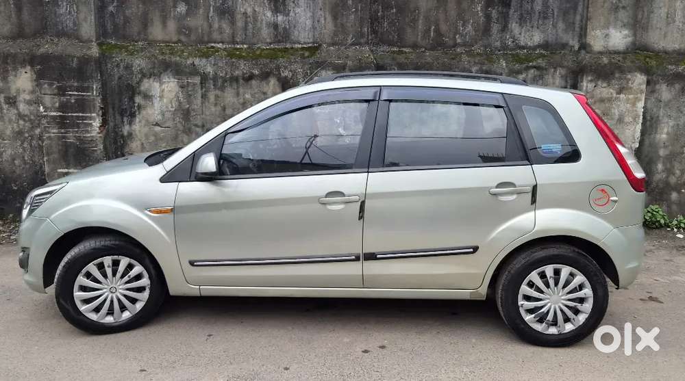 Ford Figo Petrol Zxi 2014