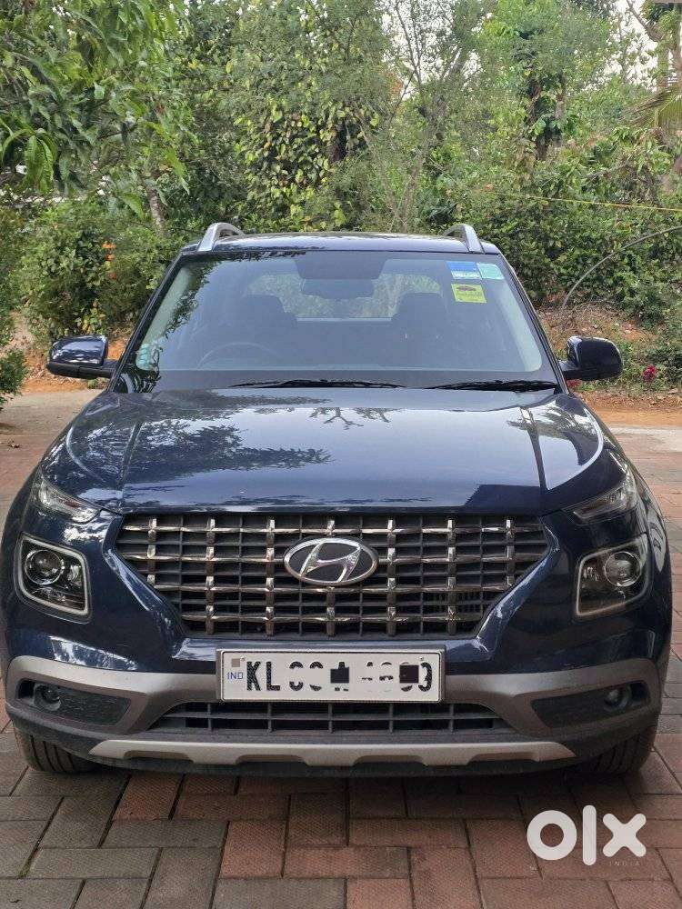 Hyundai Venue Sx+ At, 2022, Petrol