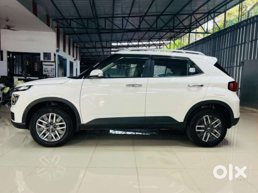 Hyundai Venue 1.0 S (o) Turbo Imt, 2022, Petrol