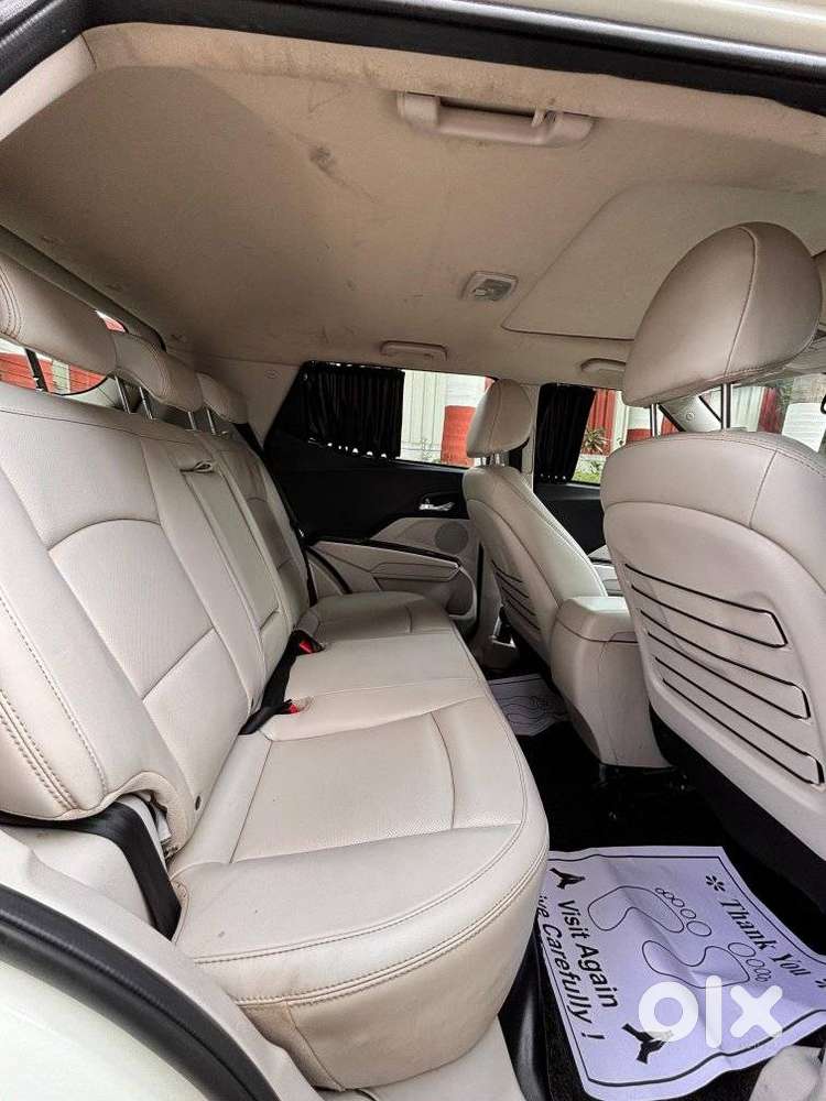 Mahindra Xuv300 W8 (o) 1.5 Diesel Amt, 2021, Diesel