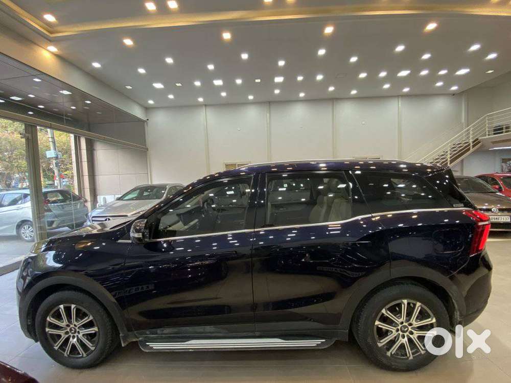 Mahindra Xuv700 2.2 Ax 7 Diesel At Luxury Pack Str, 2023, Diesel