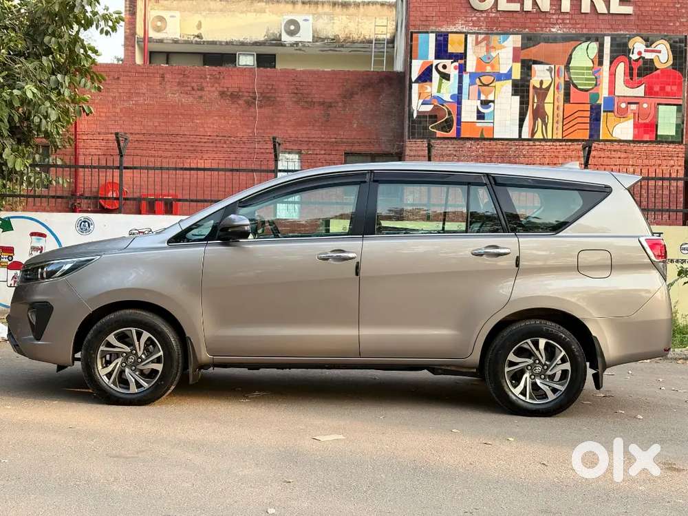 Innova Crysta Vx Manual Diesel 2022 Bs6 Record Driven Guarantee