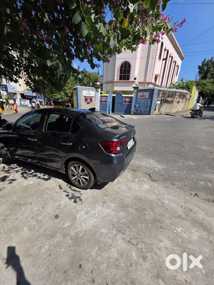 Honda Amaze 2025 Petrol Well Maintained