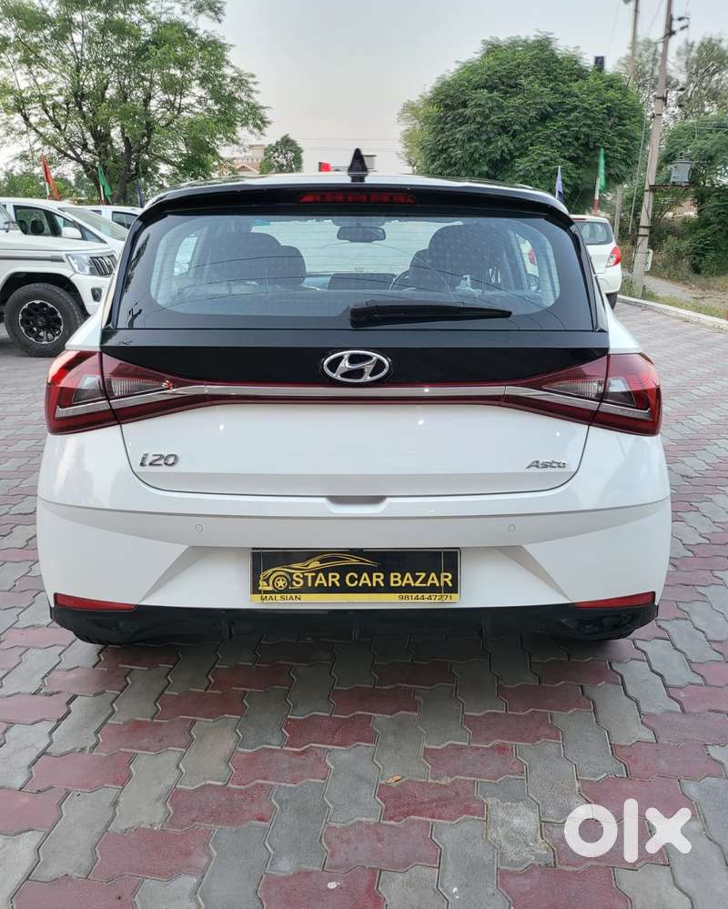 Hyundai I20 Asta (o) 1.2 Mt, 2023, Petrol