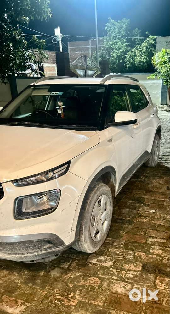 Hyundai Venue Petrol Manual 2020