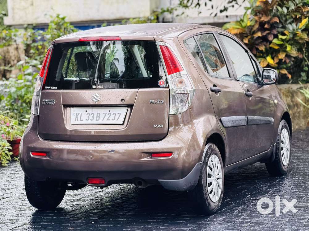 Maruti Suzuki Ritz Vxi, 2011, Petrol