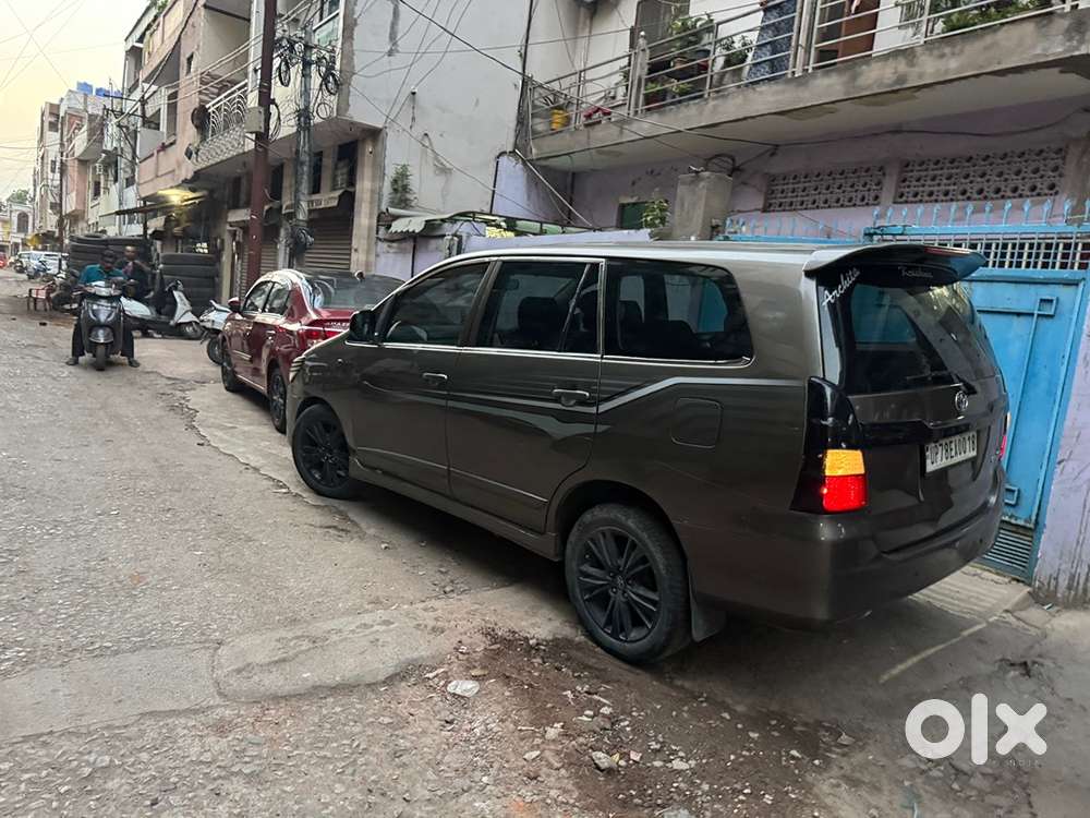 Toyota Innova Diesel 2015 Model 17 Inch Alloy