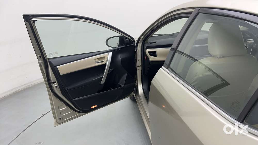 Toyota Corolla Altis 1.8 G, 2014, Petrol