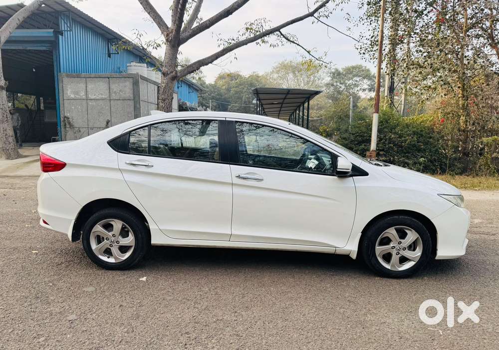 Honda City I-vtec V, 2016, Petrol