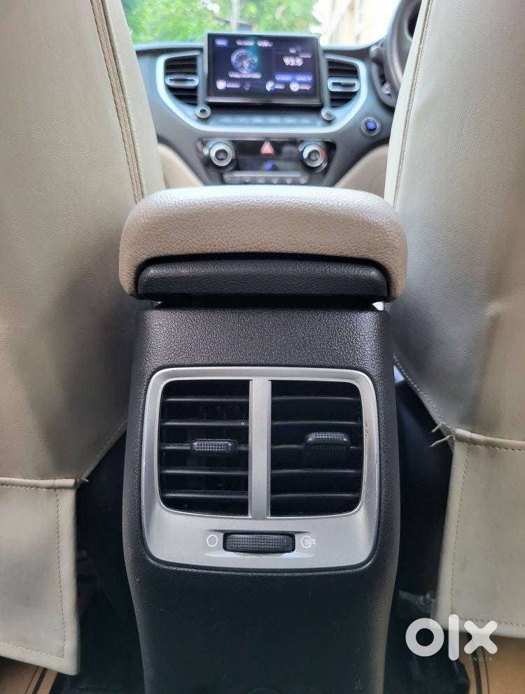 Hyundai Verna 1.5 Sx Ivt, 2022, Petrol