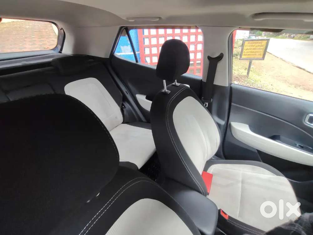 Hyundai Venue 2022 Diesel Well Maintained Sunroof With Push Button