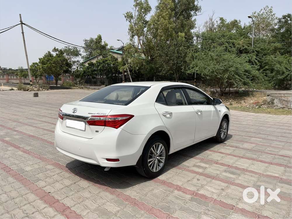 Toyota Corolla Altis 2013-2017 Vl At, 2016, Petrol