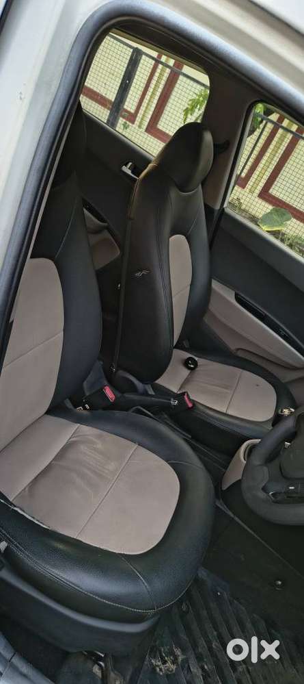 Hyundai I10 Sportz, 2016, Petrol