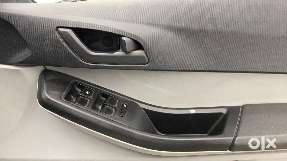 Tata Tiago 1.2 Revotron Xta, 2024, Petrol