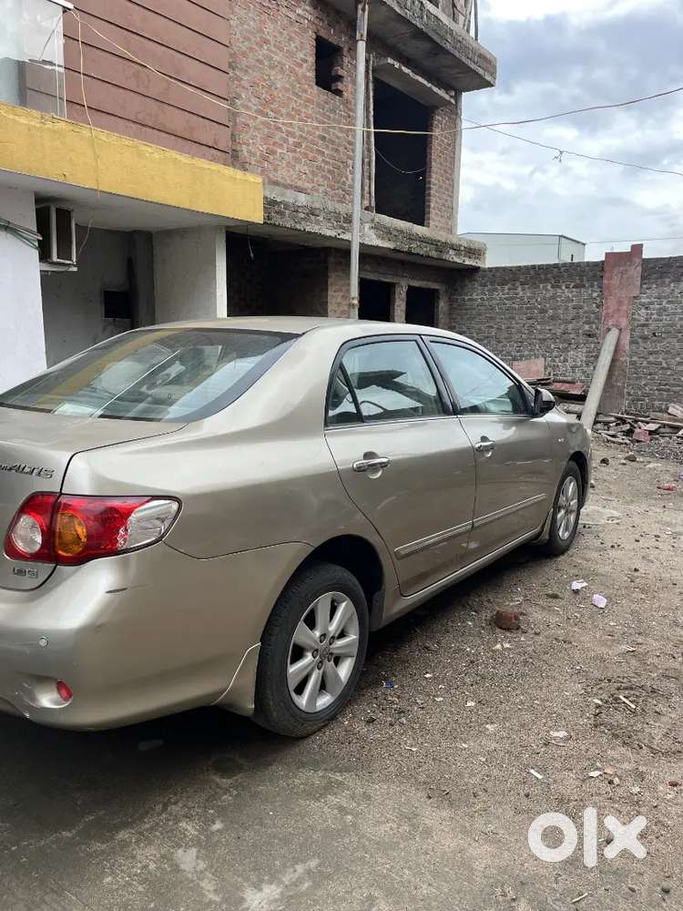 Toyota Corolla Altis 2010