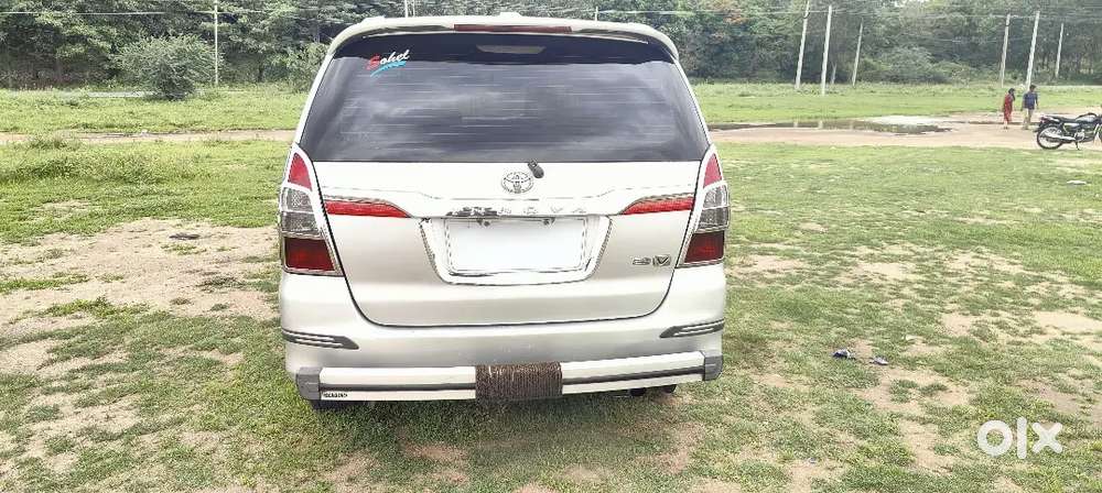 Toyota Innova 2013/14 Reg Diesel 260000 Km Driven Showroom Track