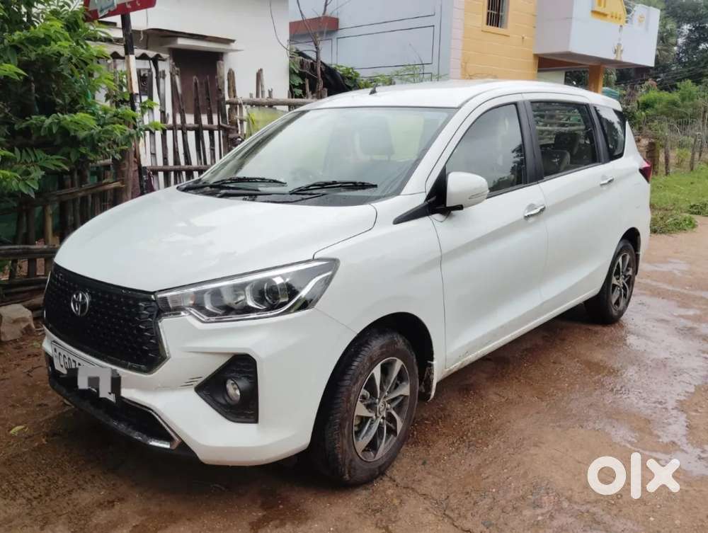 Toyota Rumion V Mt, 2025, Petrol