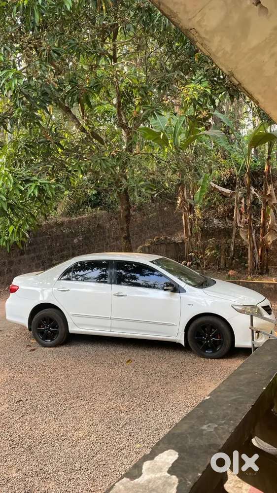 Toyota Corolla Altis 2011 Petrol Well Maintained