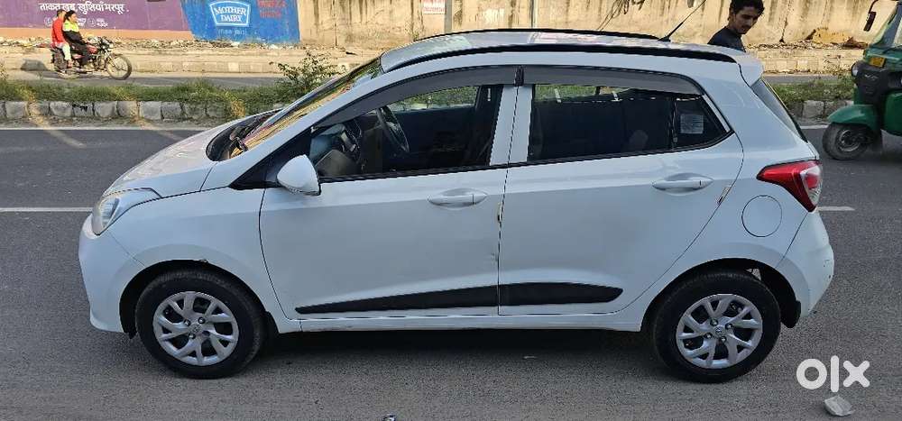Hyundai Grand I10 2017 Petrol 43000 Km Driven