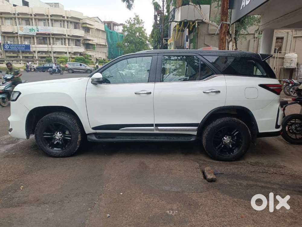 Toyota Fortuner Leader Edition (at), 2025, Diesel