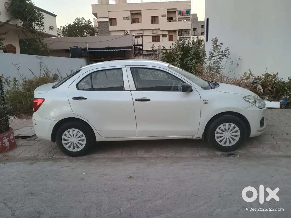 Maruti Suzuki Dzire 2017 Petrol Well Maintained