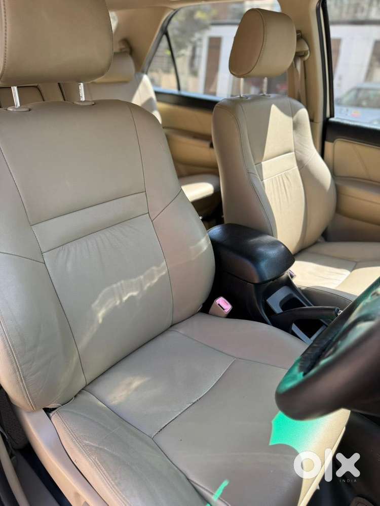 Toyota Fortuner 4x2 Manual, 2015, Diesel