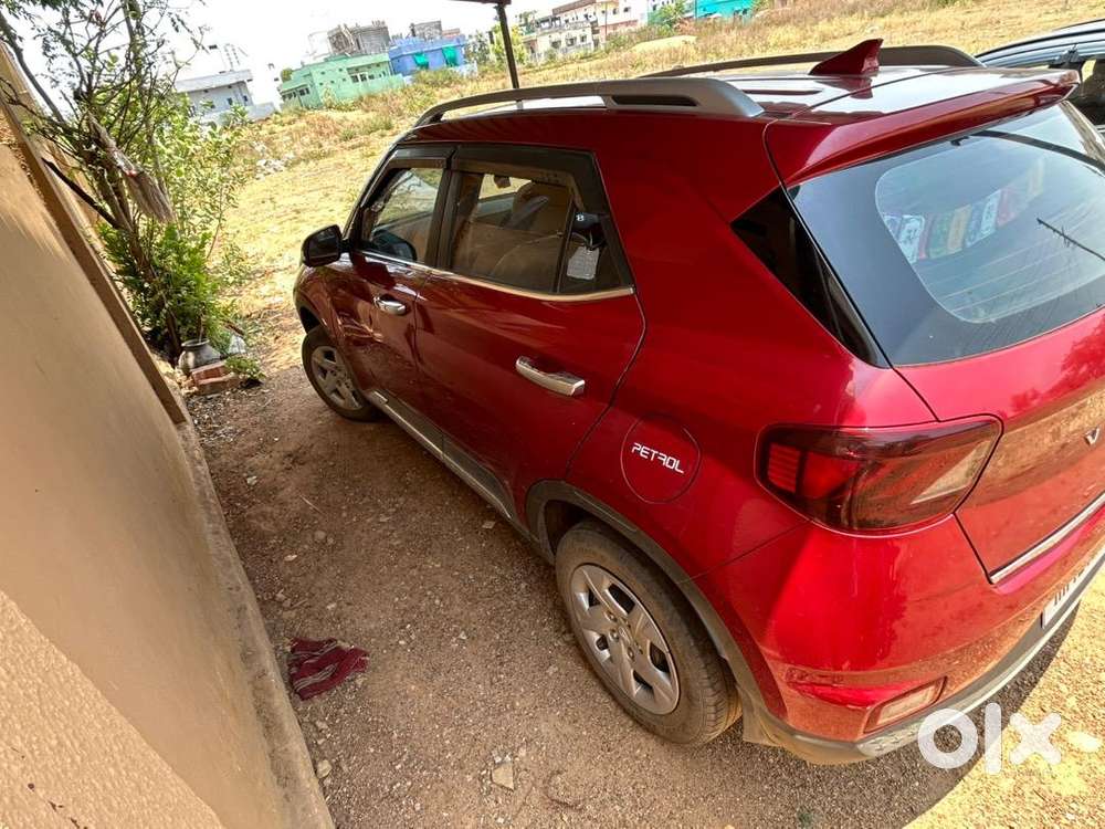 Hyundai Venue 2021 Petrol 41000 Km Driven
