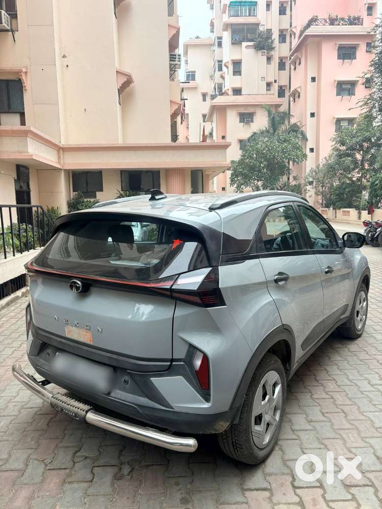 For Sale: Tata Nexon Pure S Pamt (petrol) - Like New! Grey  Oct 24