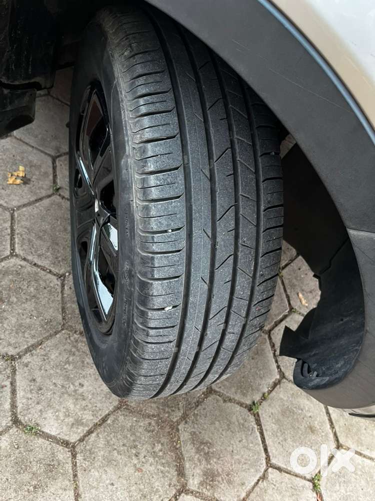 Tata Nexon Petrol Xm 33,000 Kilometers Original Condition