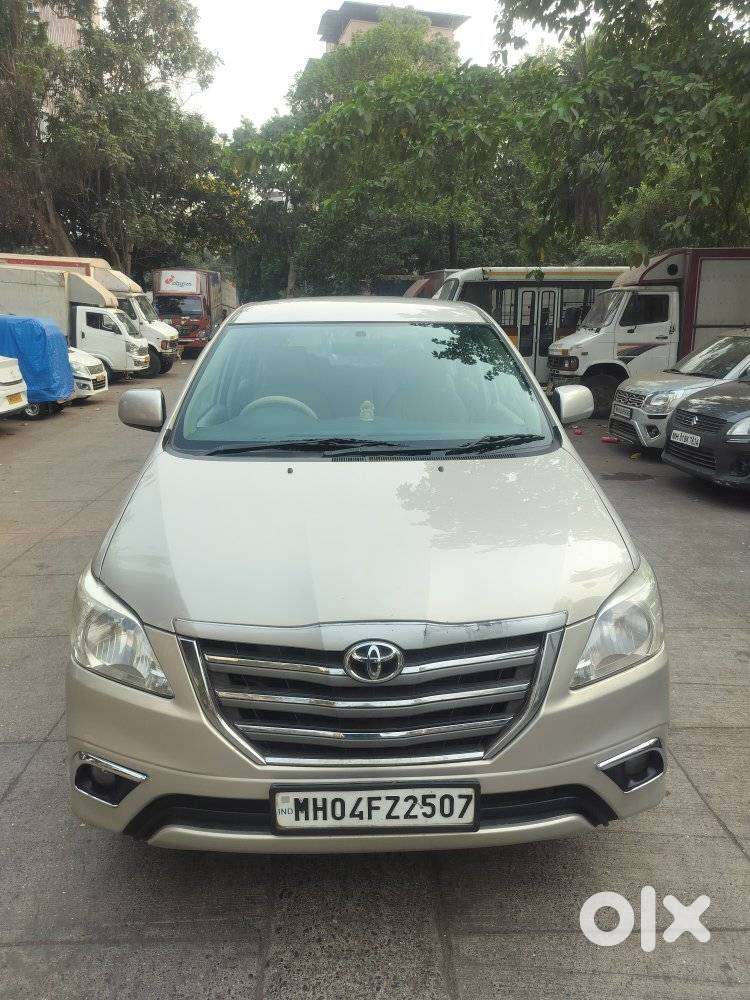 Toyota Innova 2.5 G (diesel) 8 Seater Bs Iv, 2015, Diesel