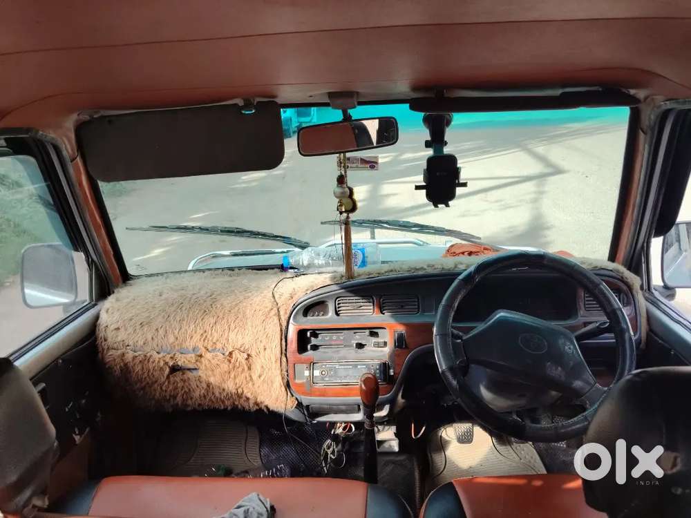 Toyota Qualis 2000