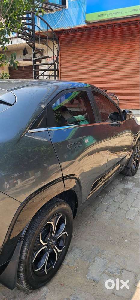 Well Maintained Car With Panoramic Sunroof
