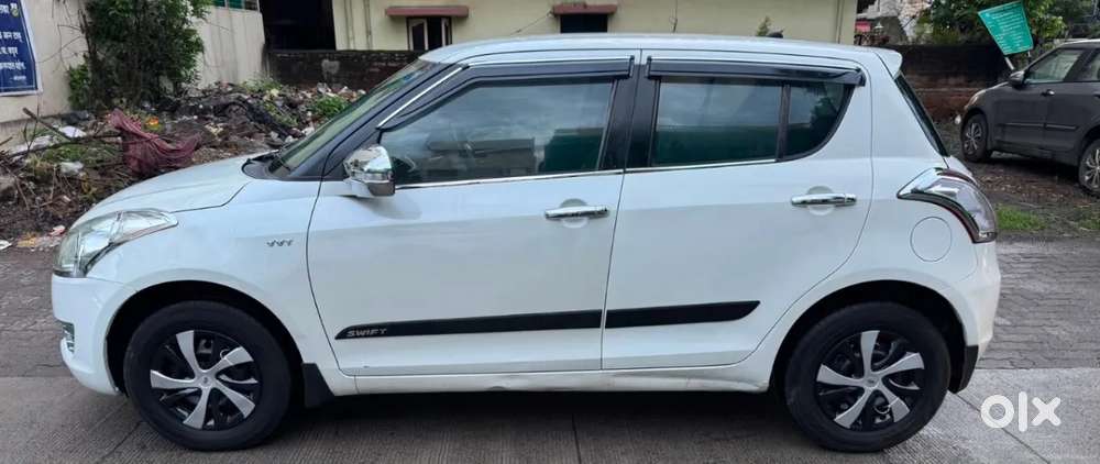 Maruti Suzuki Swift Vxi, 2012, Petrol